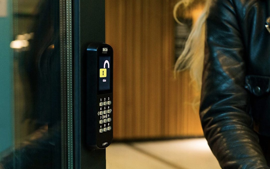 Hva er adgangskontroll – og hvorfor trenger bedrifter det?